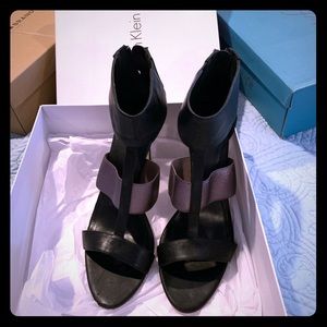 SEXY💋 NEW Calvin Klein stunning heels!